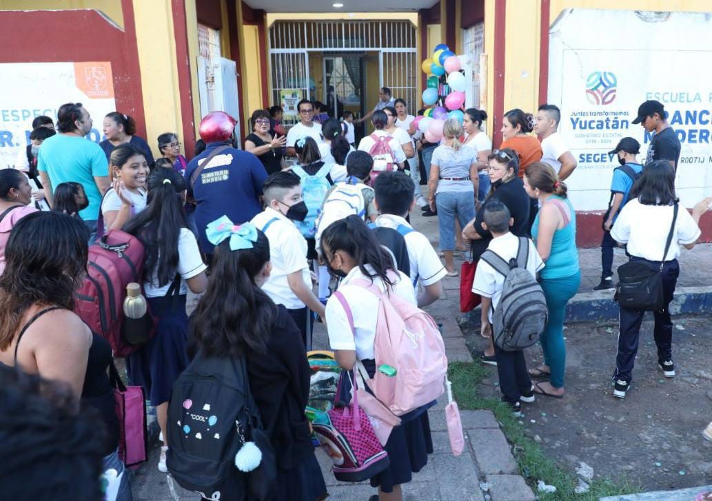 Más De 524 Mil Alumnos De Educación Básica Y Media Superior De Yucatán Retornaron Este Lunes A 1599